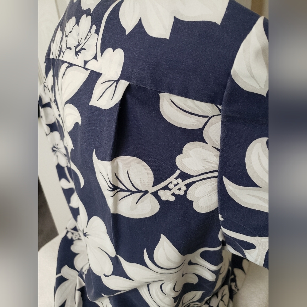 Royal Creations Navy and White Tropic Hawaiian Shirt Made in Hawaii Men's Large - Picture 5 of 12